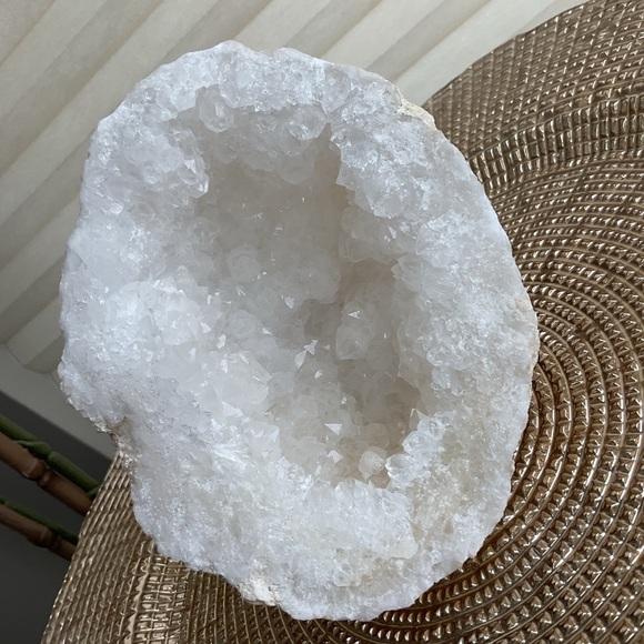 Collector Grade Crystal Geode - Picture 5 of 11